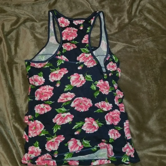 Floral Ruffle top - Picture 3 of 3